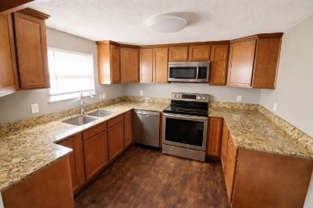 2107 Pollard Street, Greenville, TX 75401