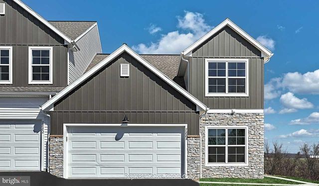 7837 OAK BROOK DR, Harrisburg, PA 17112