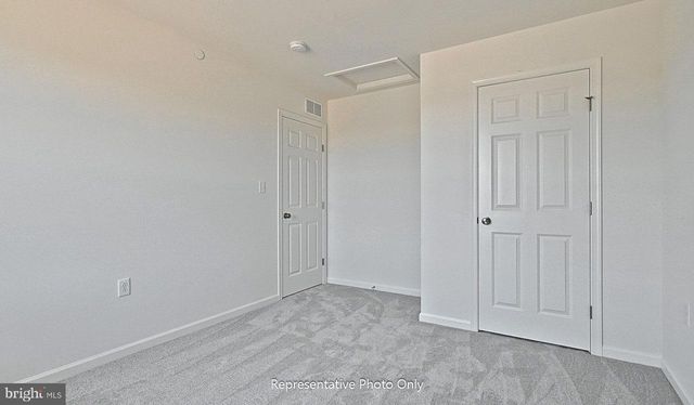 7837 OAK BROOK DR, Harrisburg, PA 17112