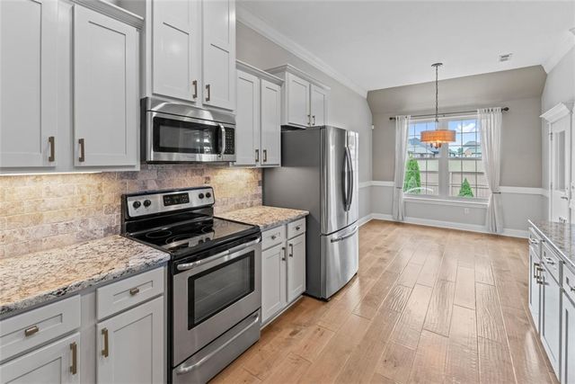 5909 S 66th Street, Cave Springs, AR 72718