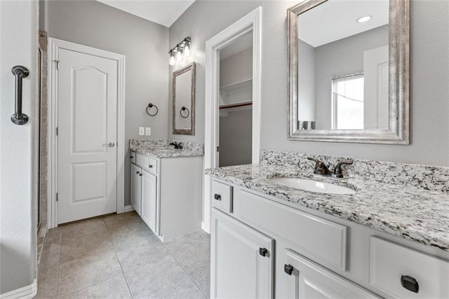 5909 S 66th Street, Cave Springs, AR 72718