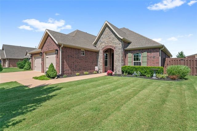 5909 S 66th Street, Cave Springs, AR 72718