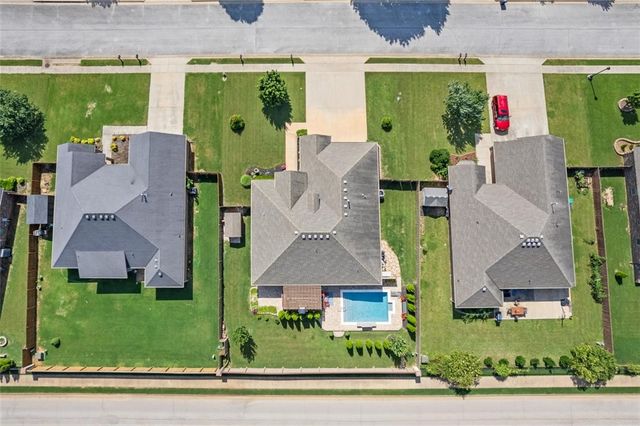 5909 S 66th Street, Cave Springs, AR 72718