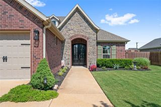 5909 S 66th Street, Cave Springs, AR 72718