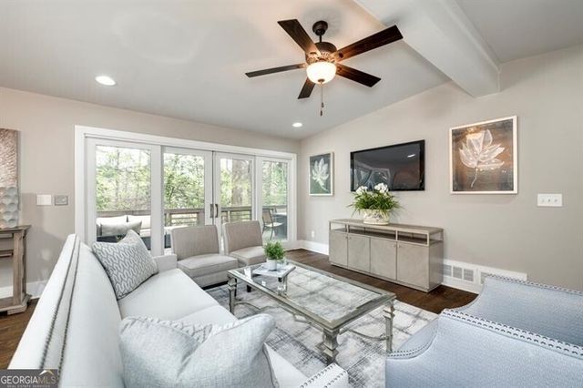 1921 Walthall Drive NW, Atlanta, GA 30318