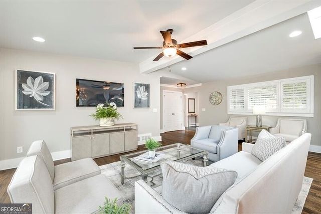 1921 Walthall Drive NW, Atlanta, GA 30318