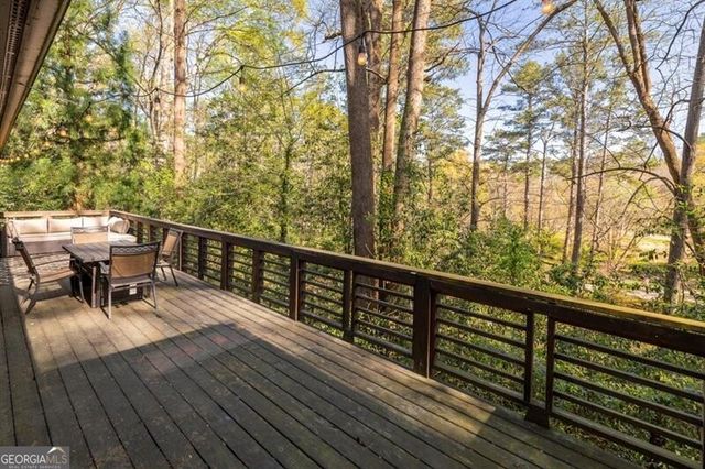 1921 Walthall Drive NW, Atlanta, GA 30318