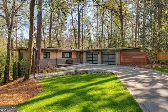 1921 Walthall Drive NW, Atlanta, GA 30318