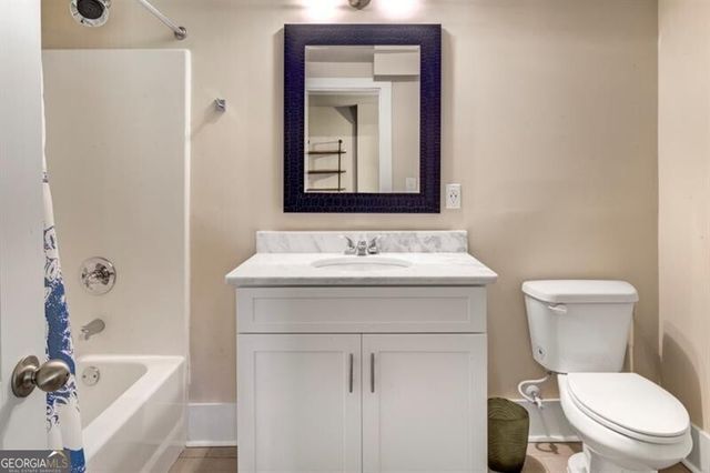 1921 Walthall Drive NW, Atlanta, GA 30318
