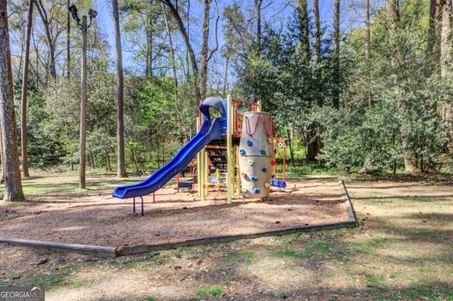 1921 Walthall Drive NW, Atlanta, GA 30318