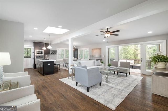 1921 Walthall Drive NW, Atlanta, GA 30318