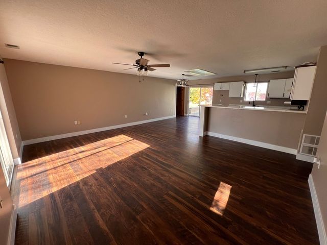 505 NW 5th Street, Earlham, IA 50072