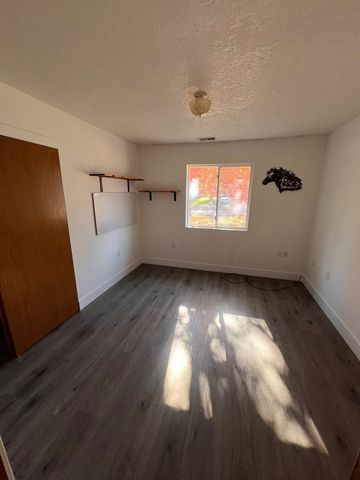 505 NW 5th Street, Earlham, IA 50072