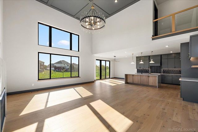 42528 Saddle Lane, Sterling Heights, MI 48314