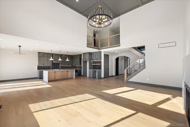 42528 Saddle Lane, Sterling Heights, MI 48314