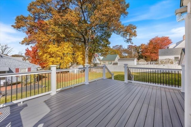 12 Emery St, Methuen, MA 01844