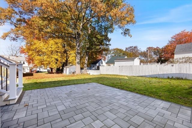 12 Emery St, Methuen, MA 01844