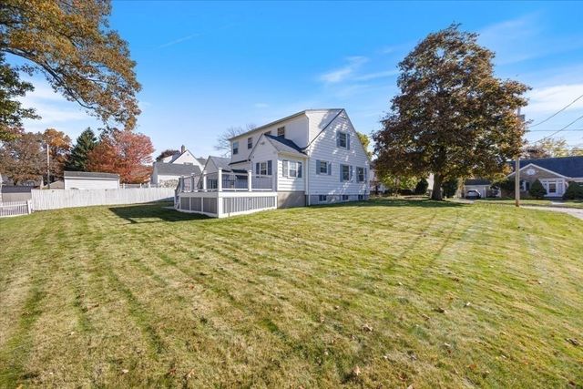 12 Emery St, Methuen, MA 01844