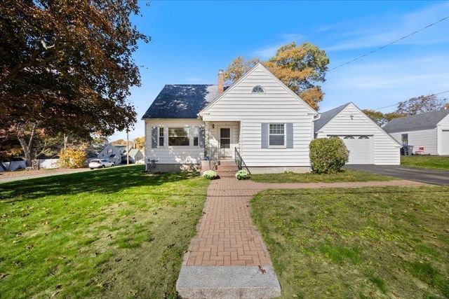 12 Emery St, Methuen, MA 01844