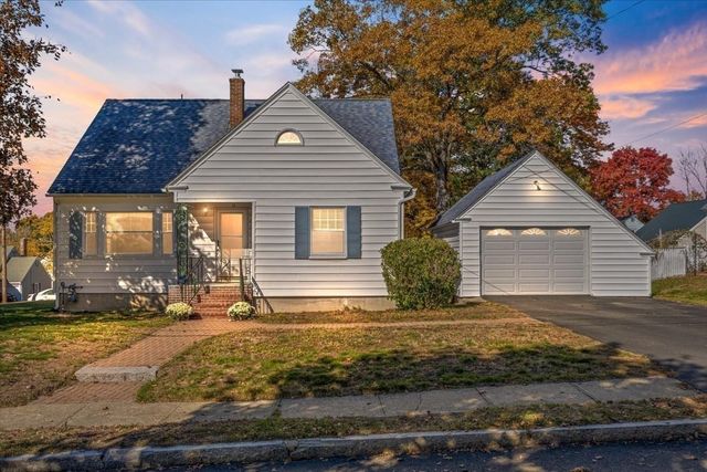 12 Emery St, Methuen, MA 01844