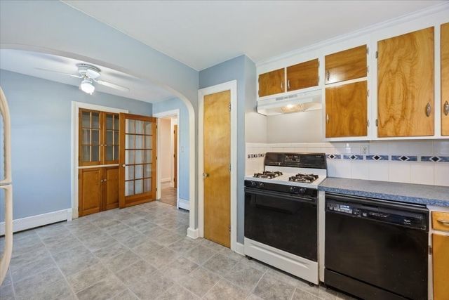 12 Emery St, Methuen, MA 01844
