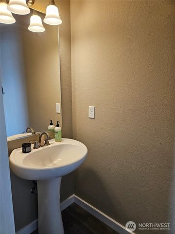 4723 W Warbler, Moses Lake, WA 98837