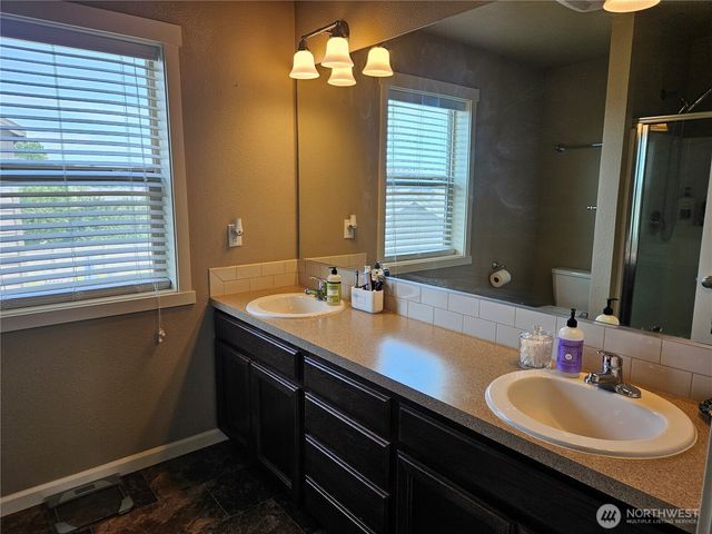 4723 W Warbler, Moses Lake, WA 98837