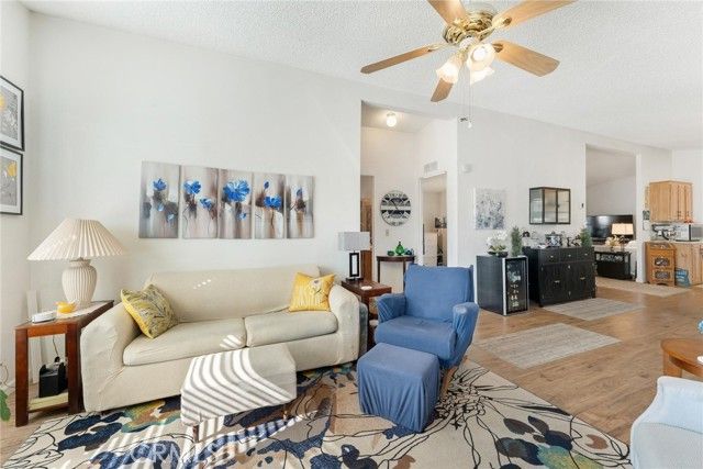 530 W Devonshire Avenue 23, Hemet, CA 92543