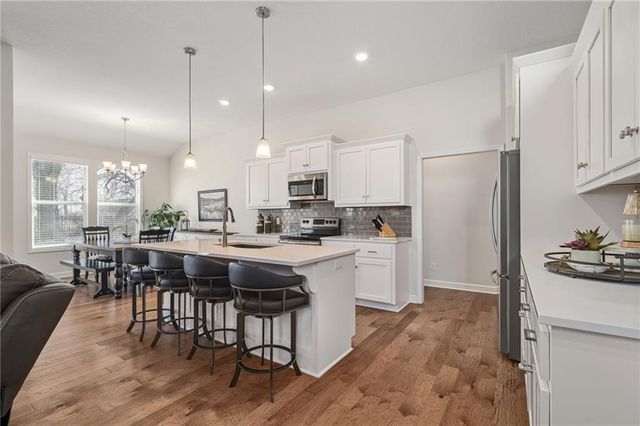 2939 SW Arbor Tree Drive, Lee's Summit, MO 64082