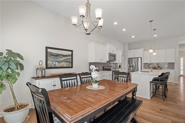 2939 SW Arbor Tree Drive, Lee's Summit, MO 64082