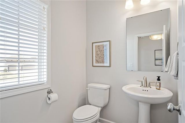 2939 SW Arbor Tree Drive, Lee's Summit, MO 64082