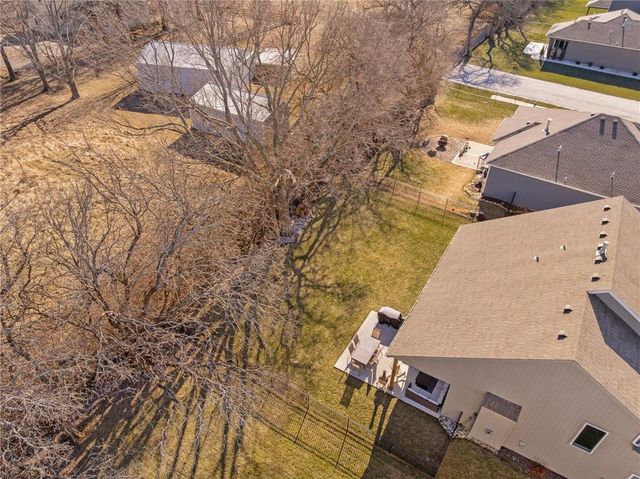 2939 SW Arbor Tree Drive, Lee's Summit, MO 64082