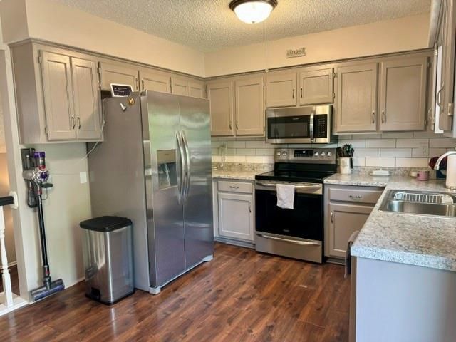 1320 Andrea Drive, Liberty, MO 64068