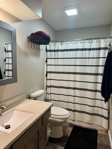 1320 Andrea Drive, Liberty, MO 64068
