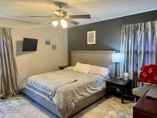 1320 Andrea Drive, Liberty, MO 64068