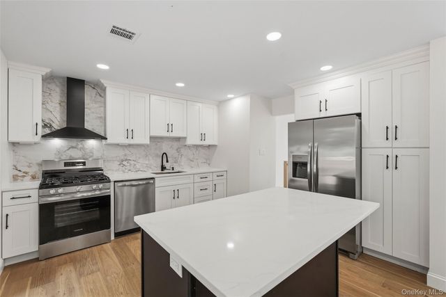 2 Deborah Lane, Valley Cottage, NY 10989