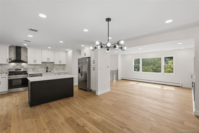 2 Deborah Lane, Valley Cottage, NY 10989