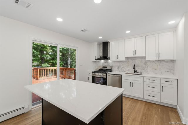 2 Deborah Lane, Valley Cottage, NY 10989