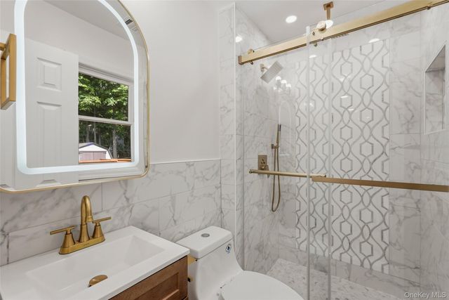 2 Deborah Lane, Valley Cottage, NY 10989