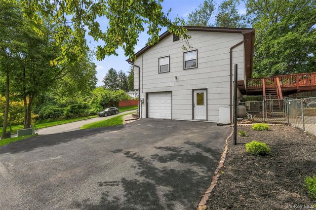 2 Deborah Lane, Valley Cottage, NY 10989