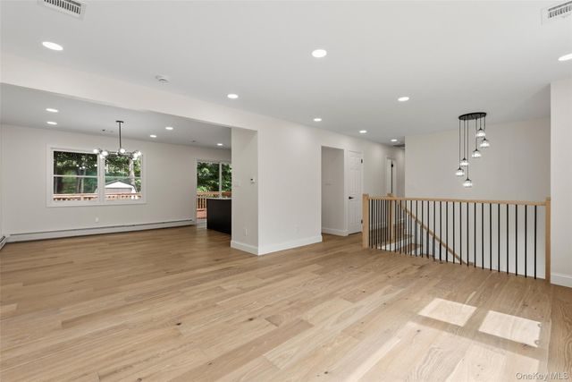 2 Deborah Lane, Valley Cottage, NY 10989