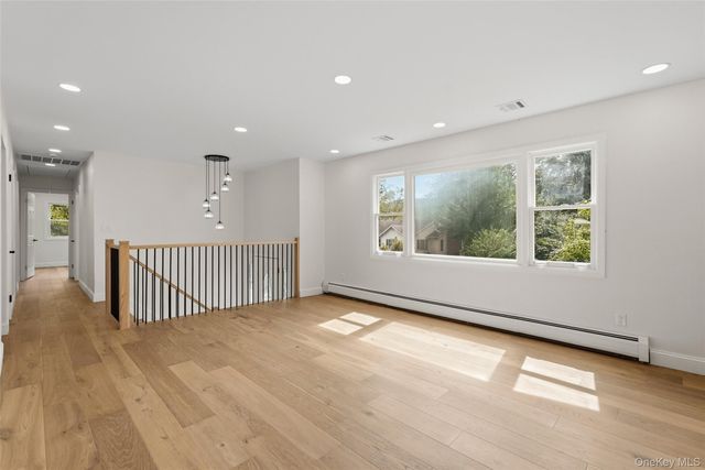 2 Deborah Lane, Valley Cottage, NY 10989