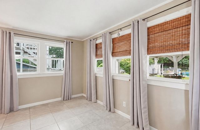 19 Cypress St, Oxford, MA 01540
