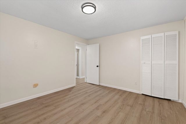 19 Cypress St, Oxford, MA 01540