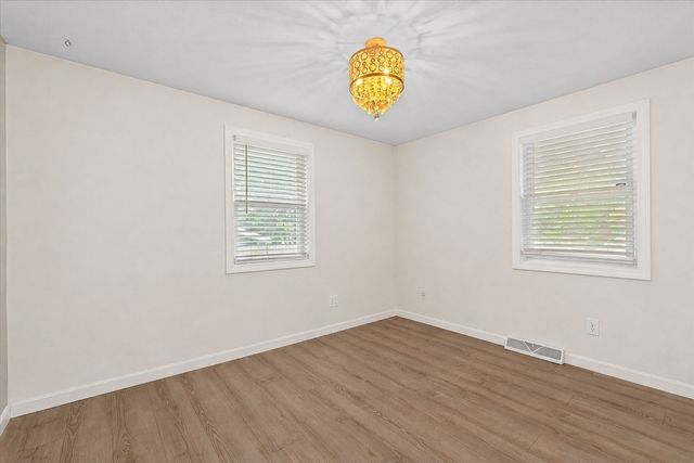 19 Cypress St, Oxford, MA 01540
