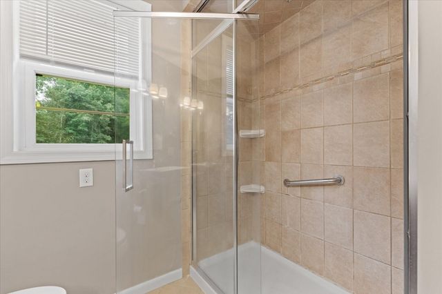 19 Cypress St, Oxford, MA 01540