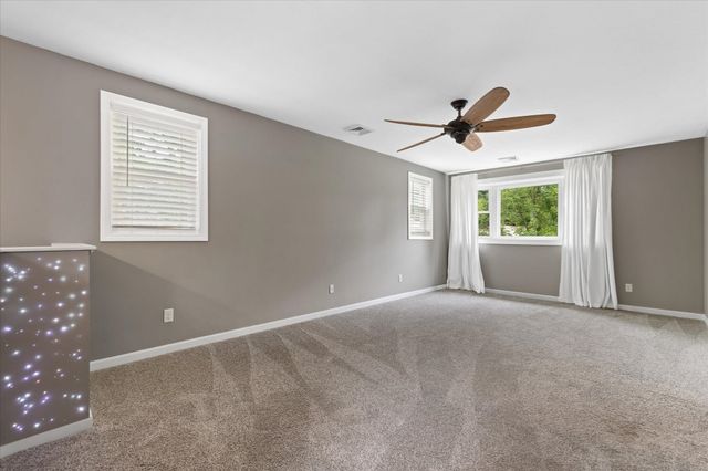 19 Cypress St, Oxford, MA 01540