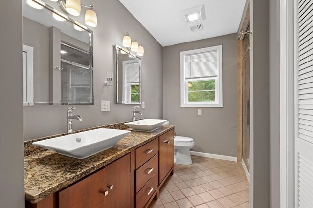 19 Cypress St, Oxford, MA 01540