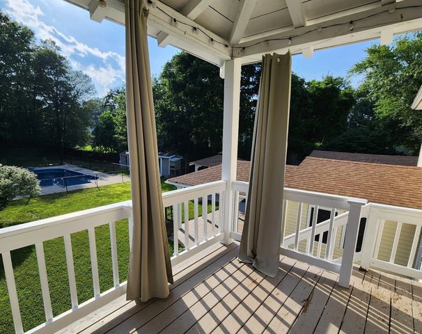 19 Cypress St, Oxford, MA 01540