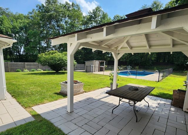 19 Cypress St, Oxford, MA 01540